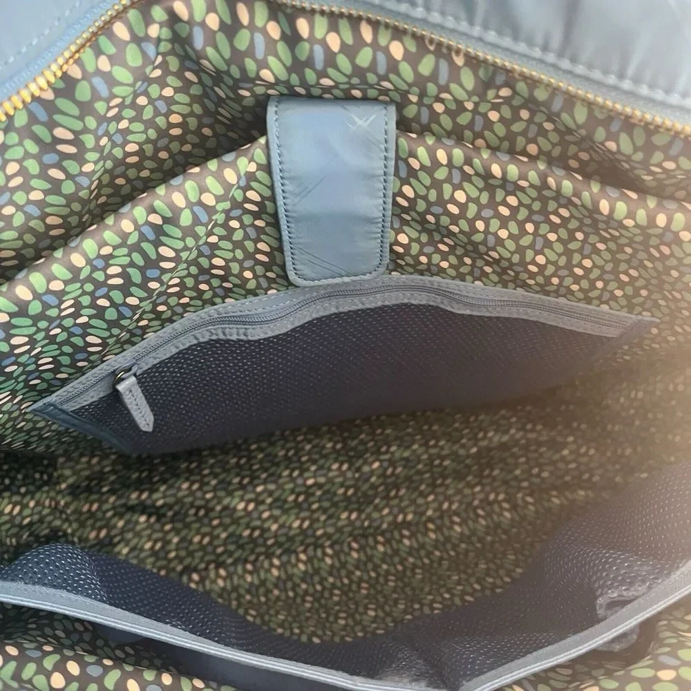 Vera Bradley Light Blue Nylon Large Tote Bag Zip Top Laptop Padded‎ Pockets